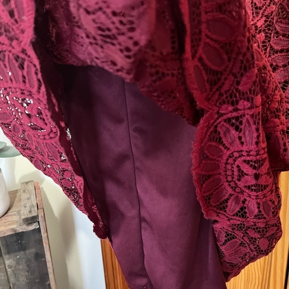 Xhiliration Medium Burgundy Red Lace Skirt Zip Holiday Formal Party - Picture 5 of 9